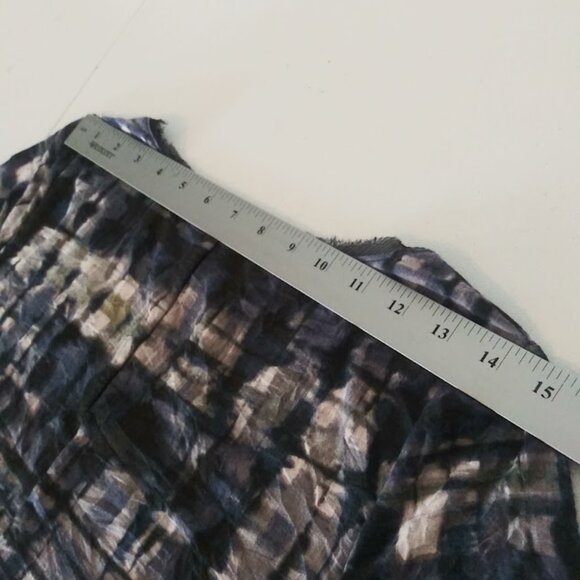 Simply Vera Vera Wang women's size XS black, white, blue , and green blouse - Picture 11 of 15